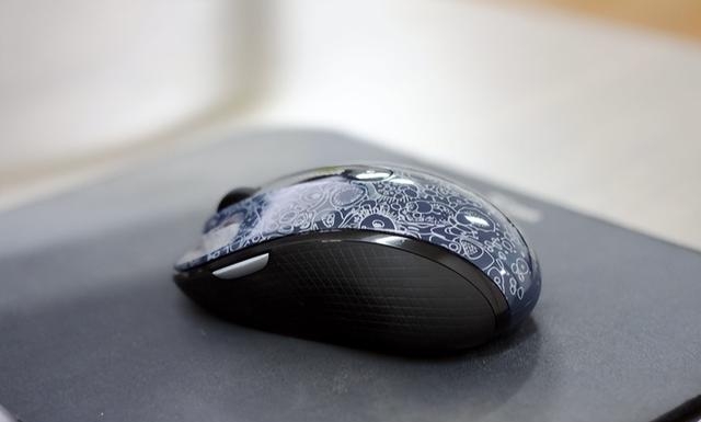 如果蓝牙鼠标无法连接到计算机 无线鼠标对解决方案没有响应 该怎么办