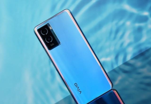 1000元左右的手机性价比很高 推荐购买1000元左右手机