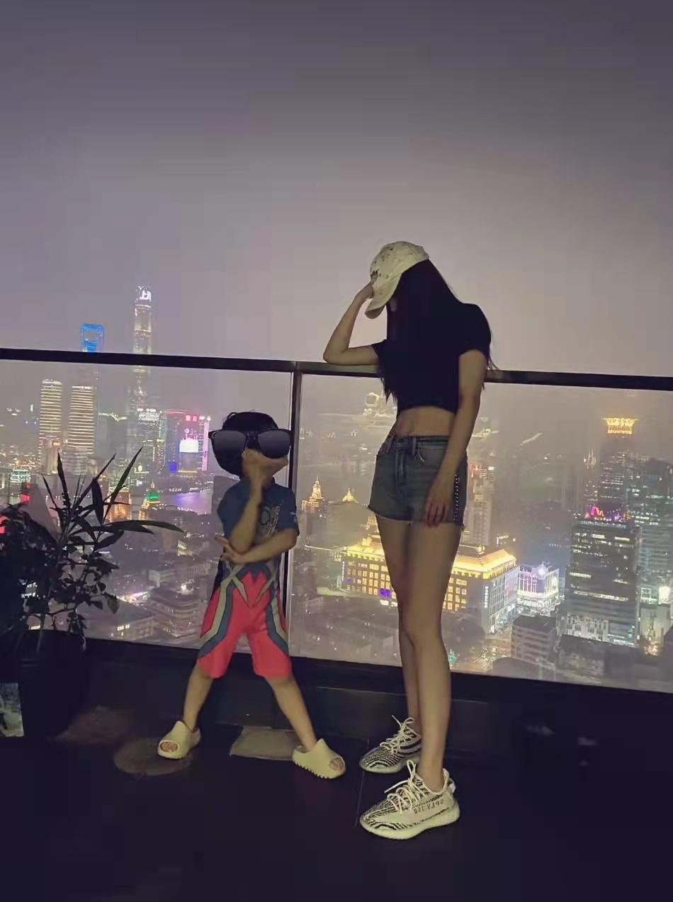 黄晓明什么时候离的婚_黄晓明杨颖婚礼黄晓明跳舞_黄晓明和杨颖离了婚吗