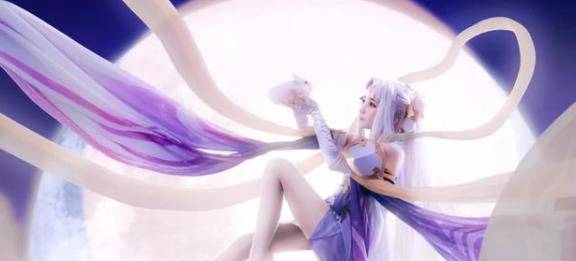 COS“嫦娥”一炮而红,不仅被“玉骨冰肌”双腿暴击还有颜值 COS“嫦娥”一炮而红,不仅被“玉骨冰肌”双腿暴击还有颜值