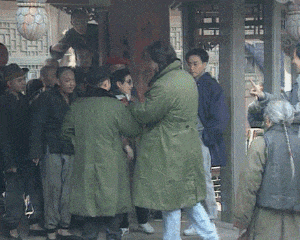 走路的模特走视频路的时候裙子掉了_张国荣什么时候走的_青岛市区到黄岛自驾去时候走海底隧道回来走跨海大桥吗