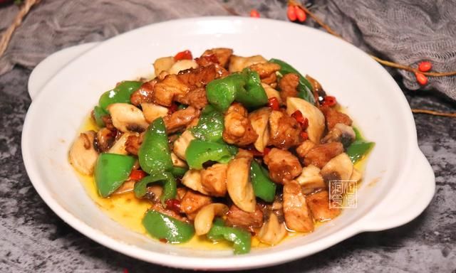 食用菌美食指南(昆明菌汤几月份可以喝)图1