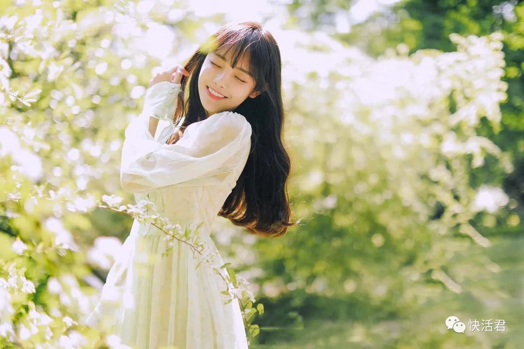 婆婆带孩子孩子和谁亲_怎么亲女孩子的嘴_你亲在我嘴唇上