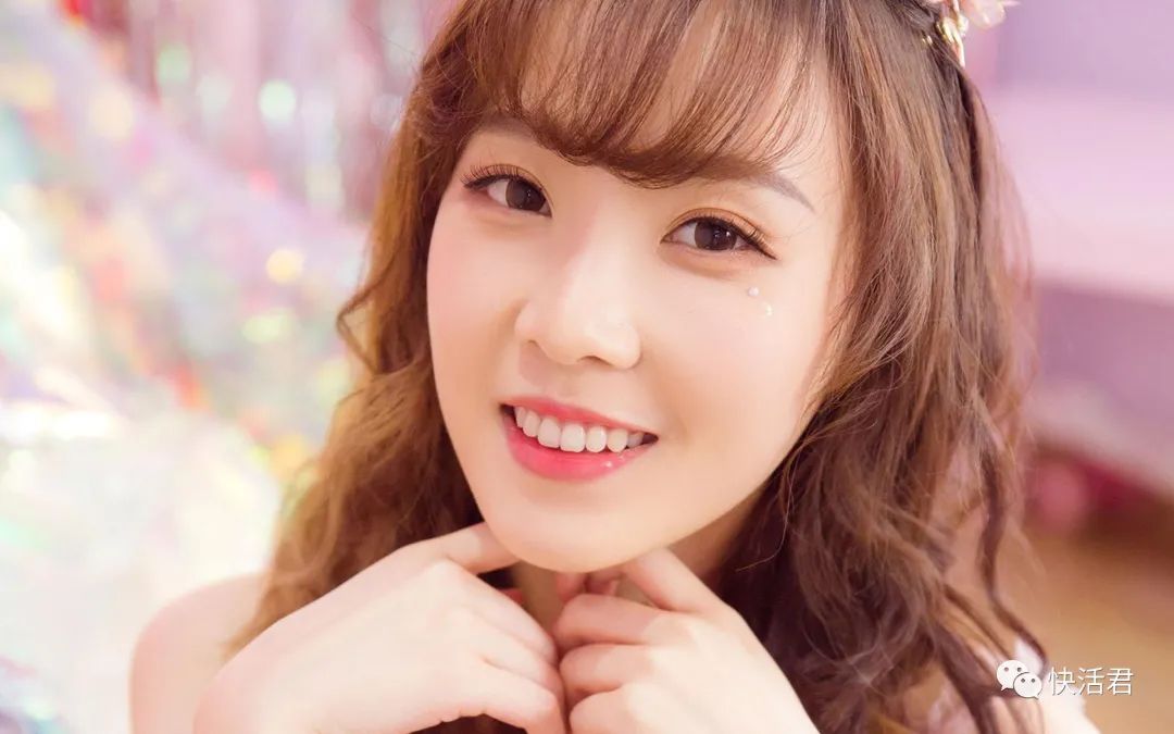 怎么亲女孩子的嘴_你亲在我嘴唇上_婆婆带孩子孩子和谁亲