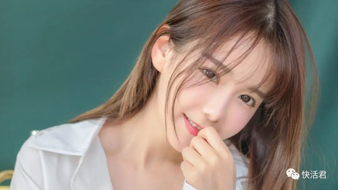 怎么亲女孩子的嘴_婆婆带孩子孩子和谁亲_你亲在我嘴唇上