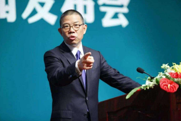 钟睒睒再度成为中国首富（以 4550亿元第二次成为中国首富）