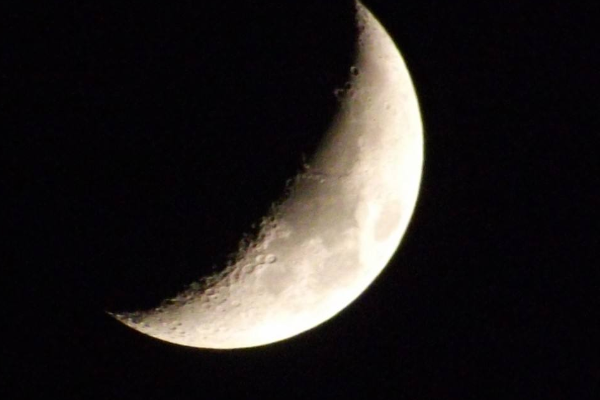 什么时候是上弦月下弦月