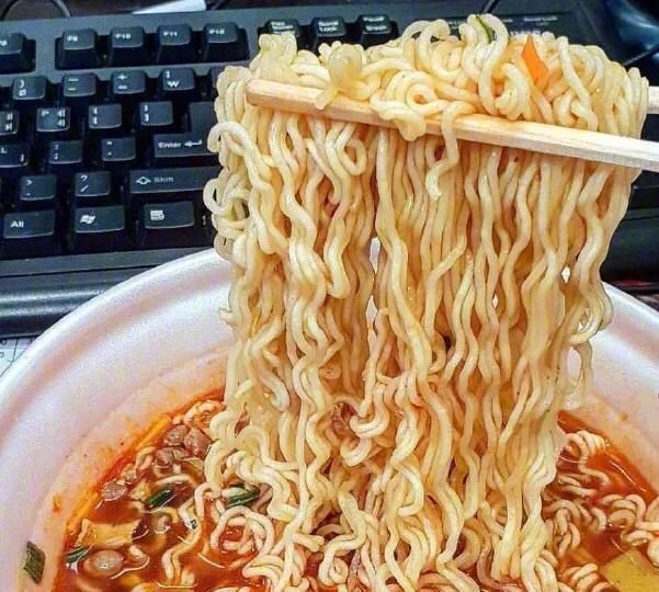 经常晚上吃泡面对身体有什么坏处