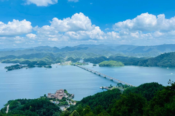 广州的白云湖公园在哪里