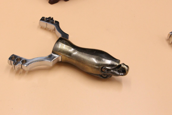 弹弓是违禁品吗