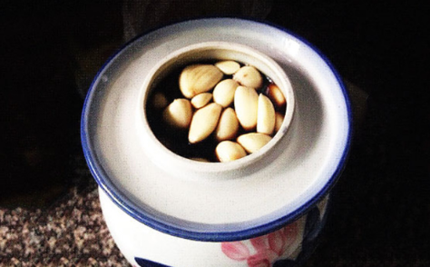 醋泡大蒜会过期吗 放多长时间不能吃了