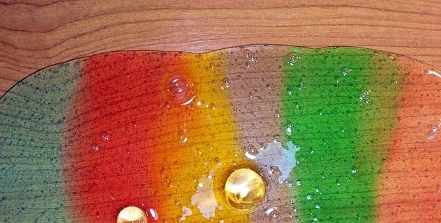 小孩子玩的水晶泥是什么材料做的