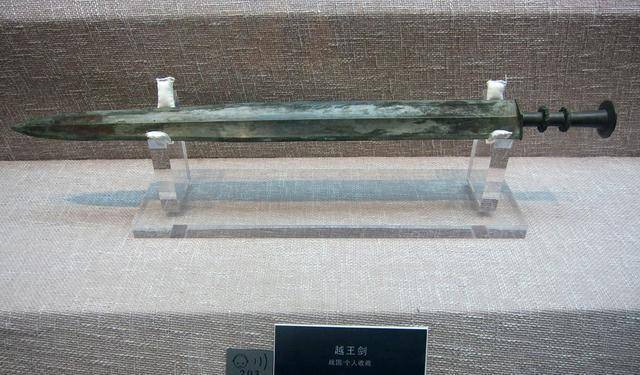 短暂的彪悍人生，扛鼎而死的秦国君王“嬴荡”