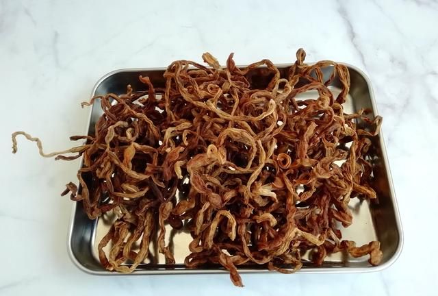 有哪些蔬菜晒干了炒着更好吃(5种蔬菜晒干炒肉放一年不坏)图4