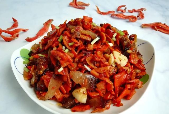 有哪些蔬菜晒干了炒着更好吃(5种蔬菜晒干炒肉放一年不坏)图8