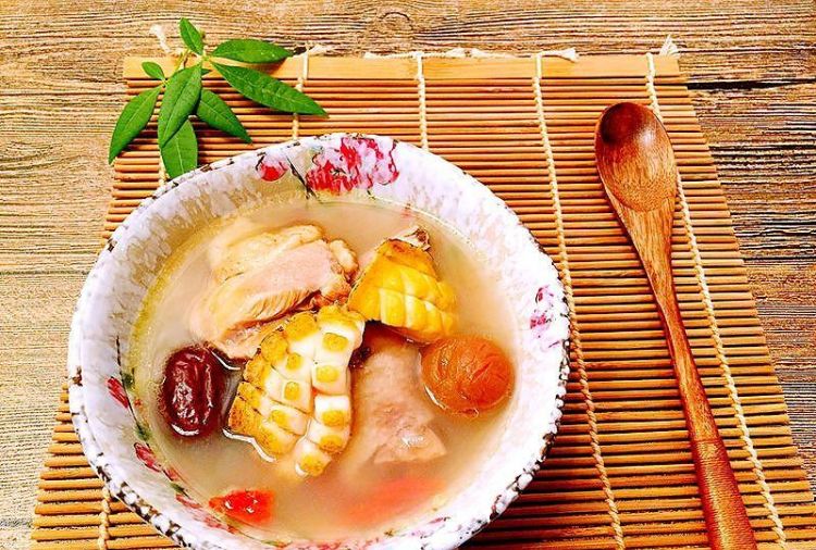 鲍鱼鸡汤的做法 鲍鱼鸡汤的做法适合哪个季节