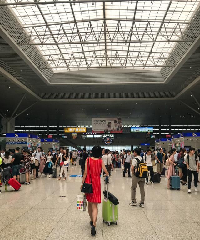 买高铁票如何一秒识别是否靠窗 高铁靠窗位置是什么字母