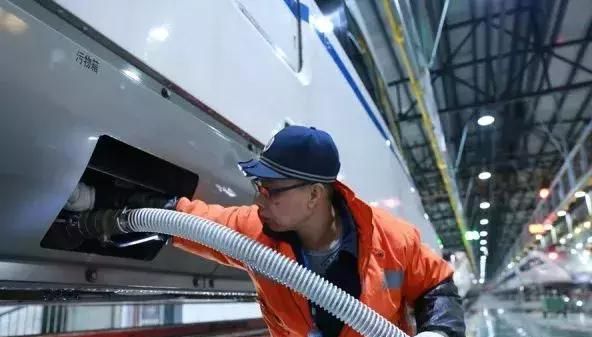 高铁厕所的奇葩事图32