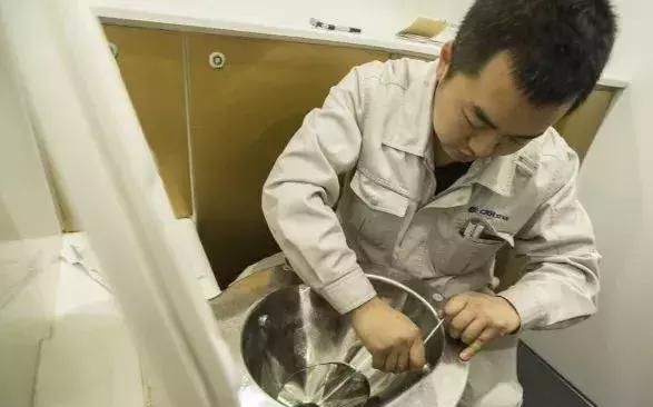 高铁厕所的奇葩事图37