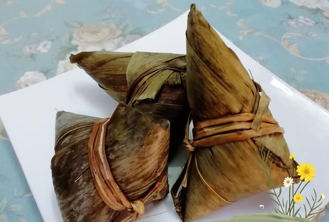 急冻的粽子要怎么热 粽子热一下怎么热比较好