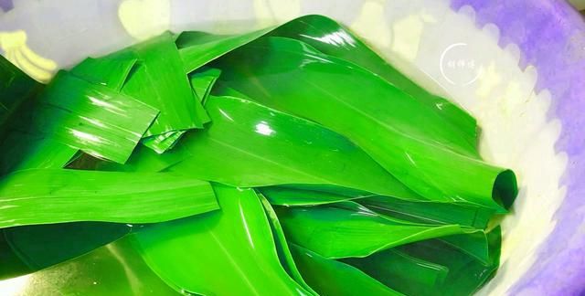 水煮粽叶放什么料,粽叶煮几分钟最好煮好还泡吗图6