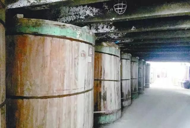 舌尖上的中国第三季中间酒是啥 舌尖上的哈尔滨的酒海