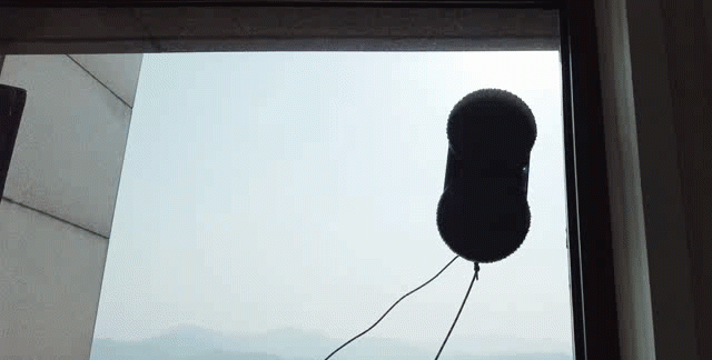 清洁玻璃测评 玻妞388和科沃斯w1pro哪个好用