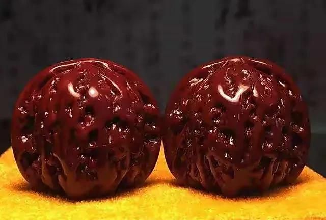 文玩核桃真假辨别方法 文玩核桃打底机刷与手工刷区别