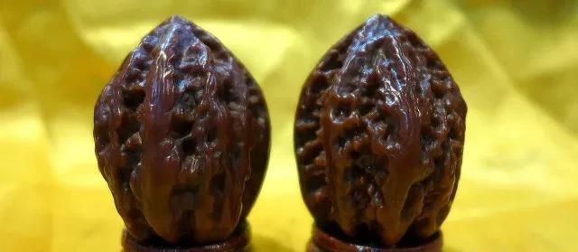 文玩核桃真假辨别方法,文玩核桃打底机刷与手工刷区别图2