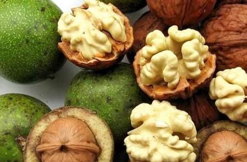 湿核桃几斤能出一斤干核桃 青皮湿核桃几斤晒1斤干核桃