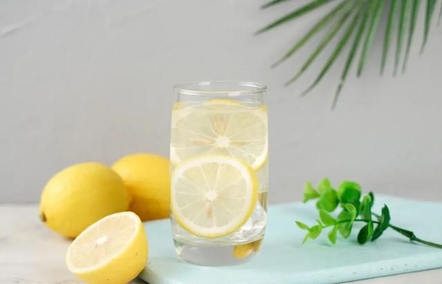 水里放什么可以让人慢性中毒 水对防癌抗癌的作用