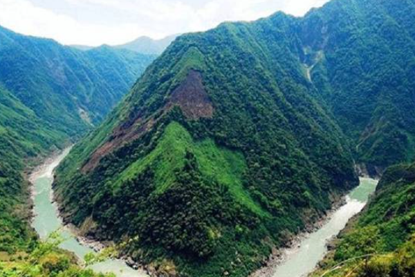 世界上最大的峡谷在哪里