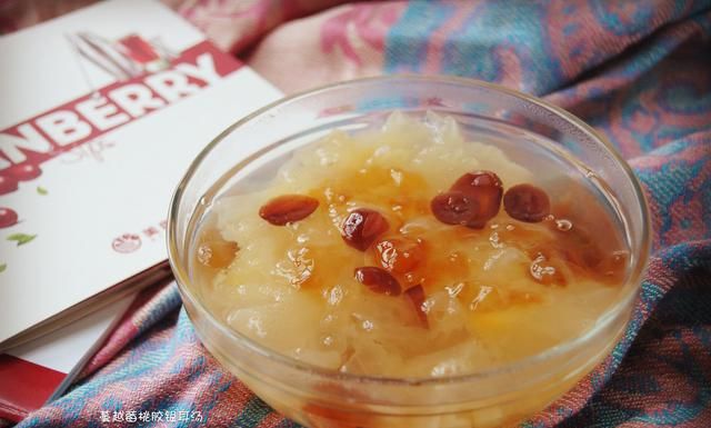 炖银耳桃胶用什么容器 银耳桃胶的正确做法