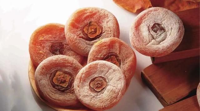 柿子如何催熟去涩又脆又甜(香蕉和柿子放在一起能催熟柿子吗)图9