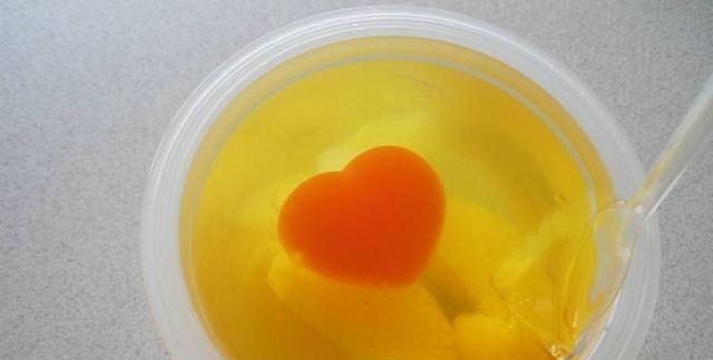 吃果冻不注意这3点(什么时候不能吃果冻)图2