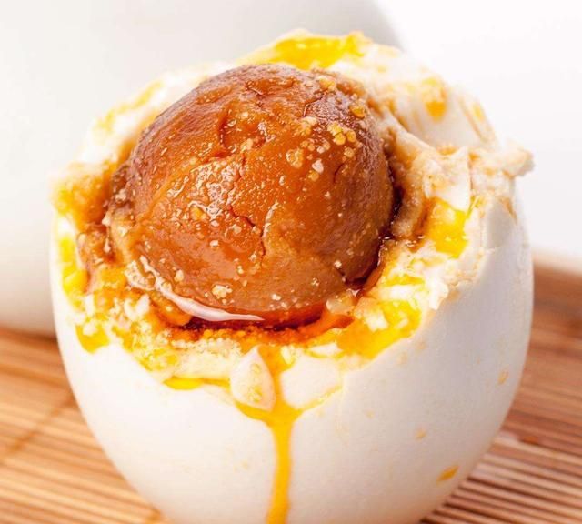 咸鸭蛋变质了怎么处理图2