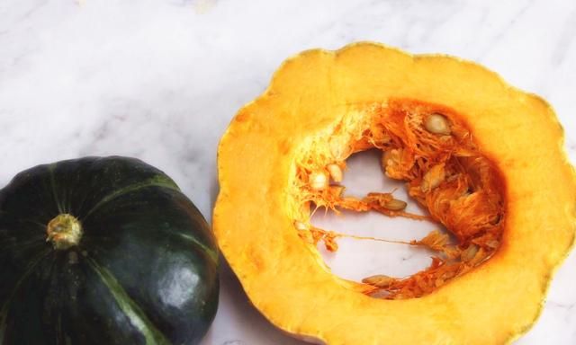 南瓜买黄皮好还是又黄又青好(黄皮南瓜和绿皮南瓜营养)图3