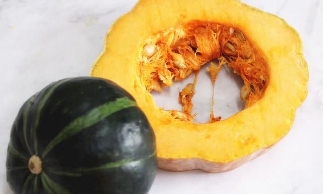 南瓜买黄皮好还是又黄又青好(黄皮南瓜和绿皮南瓜营养)图7