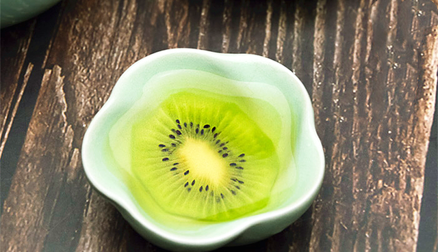 猕猴桃泡酒怎样制作(猕猴桃酒的正确酿制方法多久能喝)图7