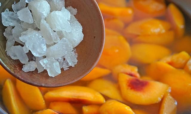 冷冻黄桃的储存和保鲜方法,黄桃可以放在冰箱里储存吗图10
