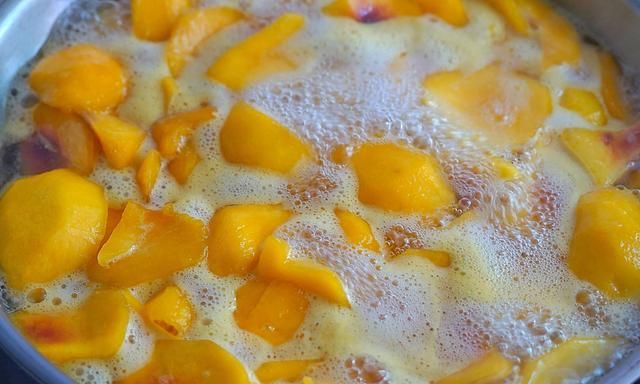 冷冻黄桃的储存和保鲜方法,黄桃可以放在冰箱里储存吗图11