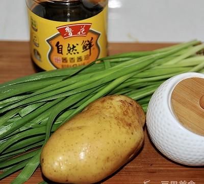 家常菜韭菜土豆丝