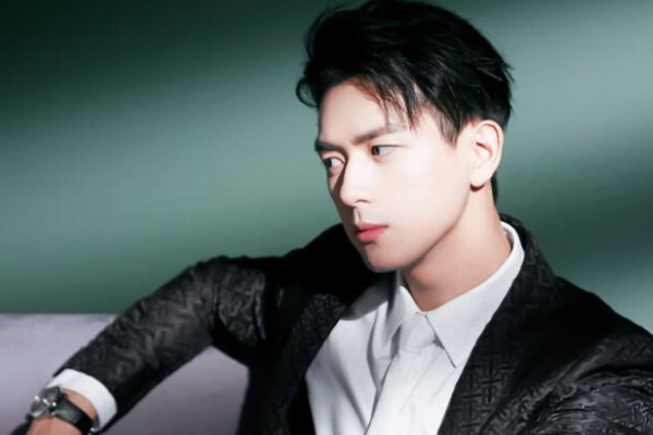 李现的老婆叫什么名字