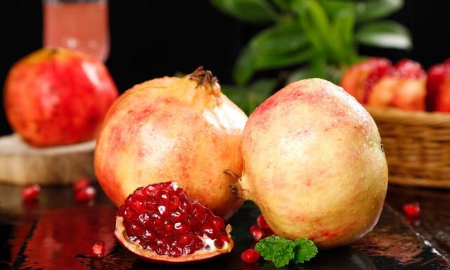 石榴怎么保存半年不坏 裂口的石榴怎样保存