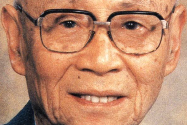 关于爱国杰出人物