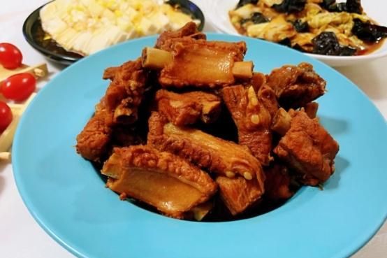 买排骨是前排好还是后排好吃(酸甜排骨用前排还是后排)图5