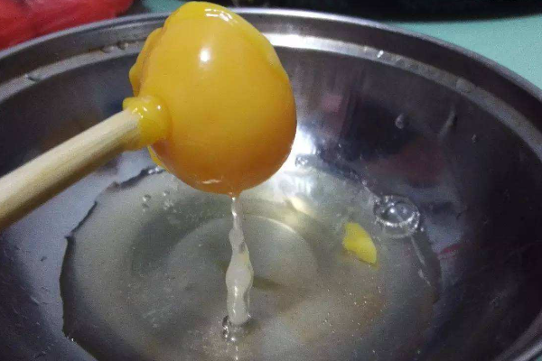 假鸡蛋怎么辨别