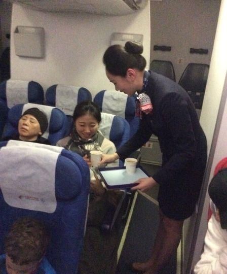 航班紧急备降原因很暖心 飞机备降延误超4个小时