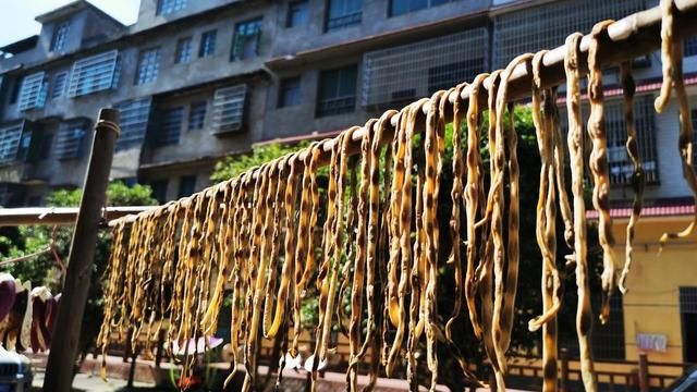 被子晒完之后有焦味是不是螨虫(暴晒的被子是螨虫烤焦的味道吗)图3