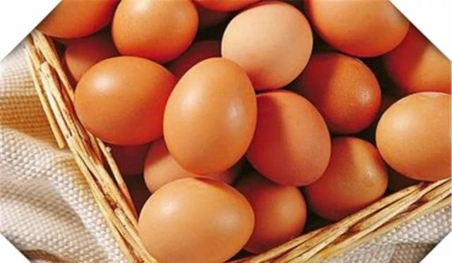 哪些人不宜吃鸡蛋(发烧的人能吃鸡蛋吗)图5
